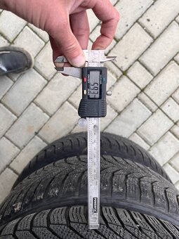 Sada zimnich kol Volvo Ford 215/50 R17 - 7Jx17 ET55 - 9