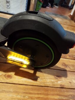 Elektrická koloběžka Acer eScooter Series 3 Advance - 9