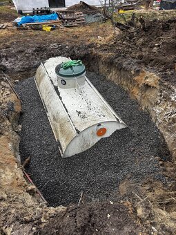 Zemní práce / fasády / zámkové dlažby / bazény / omítky - 9