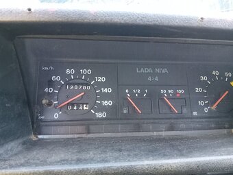 Lada Niva - 9