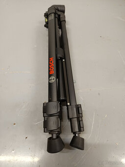Laser se stativem - 9