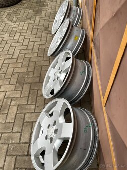 Alu kola Land Rover R18 5x120 - č. 122 - 9