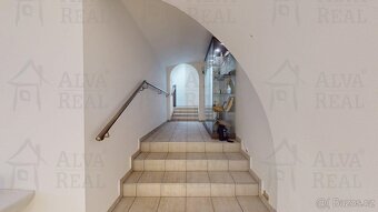 Pronájem nebytových prostor ideálních pro obchod nebo slu... - 9