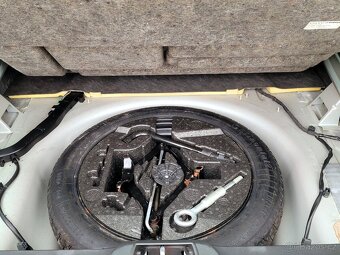 Volvo V70, 2,4 D5 Kinetic - 9