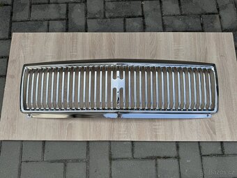 Gaz 3102, přední nová originál maska - 9