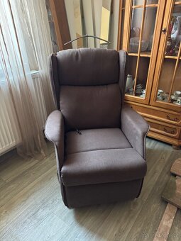 Relaxační TV křeslo s elektr. polohováním - 9