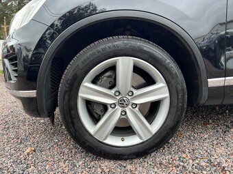 VW Touareg 4.2TDI 250kW 4x4 Rline,Pano,DPH - 9