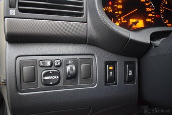 TOYOTA AVENSIS 2,0D4-D PO SERVISU SUPER STAV - 9