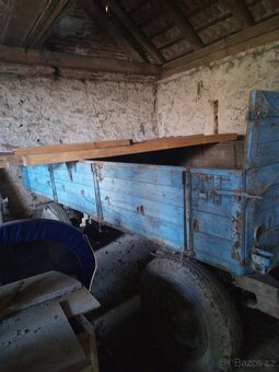 Traktor s vlekem (sklopný) - 9