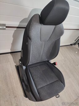 Škoda - Scala, FABIA IV, OCTAVIA IV,KAMIQ -sedadla, interiér - 9