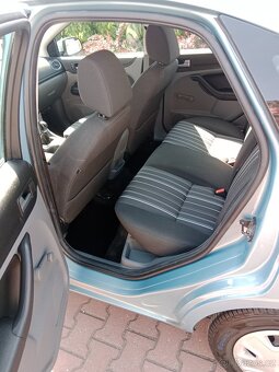 Ford Focus II 1.6benzin 74kw 60tkm - 9