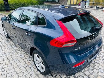 Volvo V40 2.0D3 130KW 5V MANUÁL KAMERA ODPOČET DPH 1 MAJITEL - 9