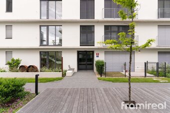 Pronájem bytu 2+kk s terasou a parkovacím stáním, 53 m2 - Pr - 9