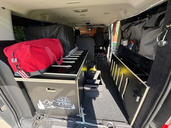 Ford Transit Custom 9 mist, obytná vestavba, 2,2 - 9