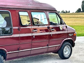 1994 Chevrolet G20 5.7 V8 | Stealth Sport - 9
