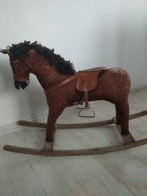 Retro houpací kůň. - 9