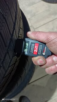 Zimní pneumatiky 225/40r18 - 9