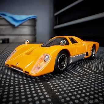 Hot Wheels Elite 64 McLaren M6GT - 9