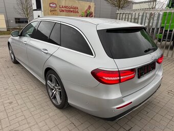 Mercedes-Benz E 220 D 4Matic - 9