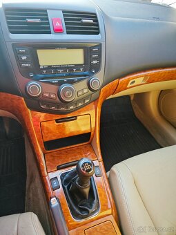 Honda Accord 2.4Vtec - 9