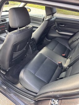 BMW e91 najeto 195xxx  330xd - 9