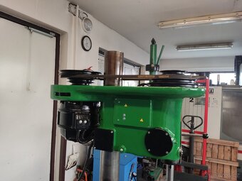 Vrtačka stolní TOS V16 - 9