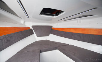 LOD KAJUTOVA BARRACUDA 545 - 9