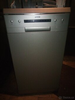 Prodám myčku Gorenje (celo nerezová) pěkná - 9