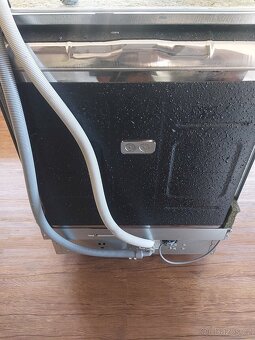 Myčka Whirpool na opravu - 9