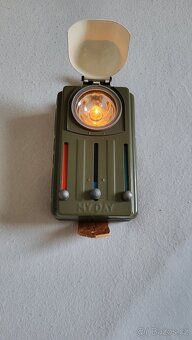 Vojenská svítilna - 9