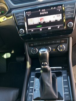 Škoda Superb 2.0 TDI DSG Combi L&K Webasto - 9