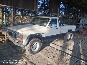 Prodám Jeep Comanche 4.0 benzín rv 1987 - 9