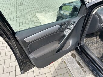 VW Golf VI 1.6 TDI DSG - 9