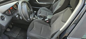 Peugeot 308 combi 1.6HDI 80kw rok-2009 - 9