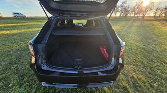 Toyota Corolla HYBRID - 9