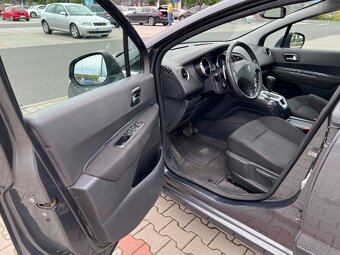 Peugeot 5008 1.6 HDi 80kw automat 7 míst panorama - 9