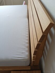 Dubová posteľ Marína + 2 stolíky zdarma, cena od 680€ - 9