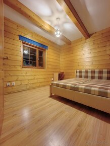 Prodej domu s apartmánem a provozovnou v Krkonoších - 9
