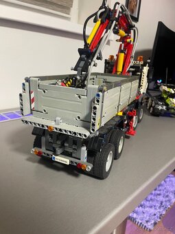 Lego TECHNIC 42043 Mercedes-Benz Arocs 3245 - 9