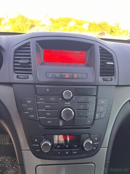 Prodám Opel Insignia Sports Tourer SW-2011-2.0l, 118kW CDTI - 9