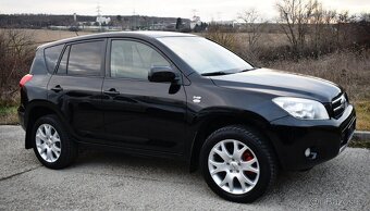 Toyota RAV4 2.2D 4x4 Top stav - 9