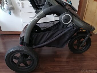Kočárek joie crosster trojkolka - 9