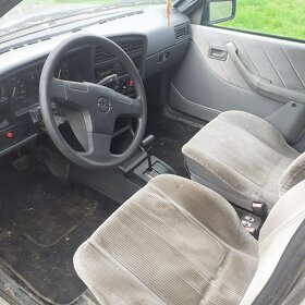 Opel Ascona 1,8S Automat - 9