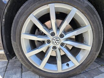 Prodám VW Passat 2.0 TDI, najeto jen 112.000 km - 9