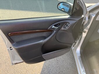 FORD FOCUS COMBI 1,8 TDDi 66kW - 2. majitel - Servis - 9