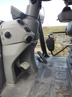 JCB Fastrac 8330 - 9