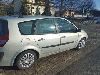 Renault Grand Scenic 1.9 DCI - 9