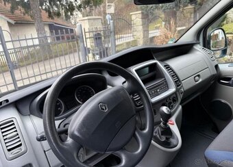 Renault Trafic 2,0DCi 9 Míst pravidel.servis nafta - 9