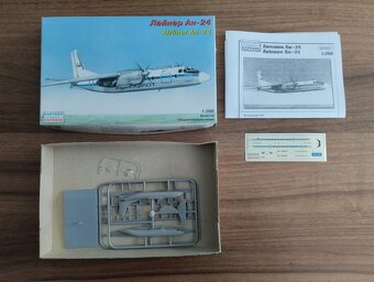 Modely letadel , dopraváky,plastové stavebnice. - 9