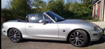 Mazda mx-5 Miata kabriolet TOP STAV - 9
